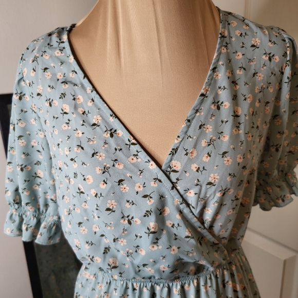 Inspired Hearts - Light Blue Floral Ruffle Dress, Size M - Picture 2 of 10